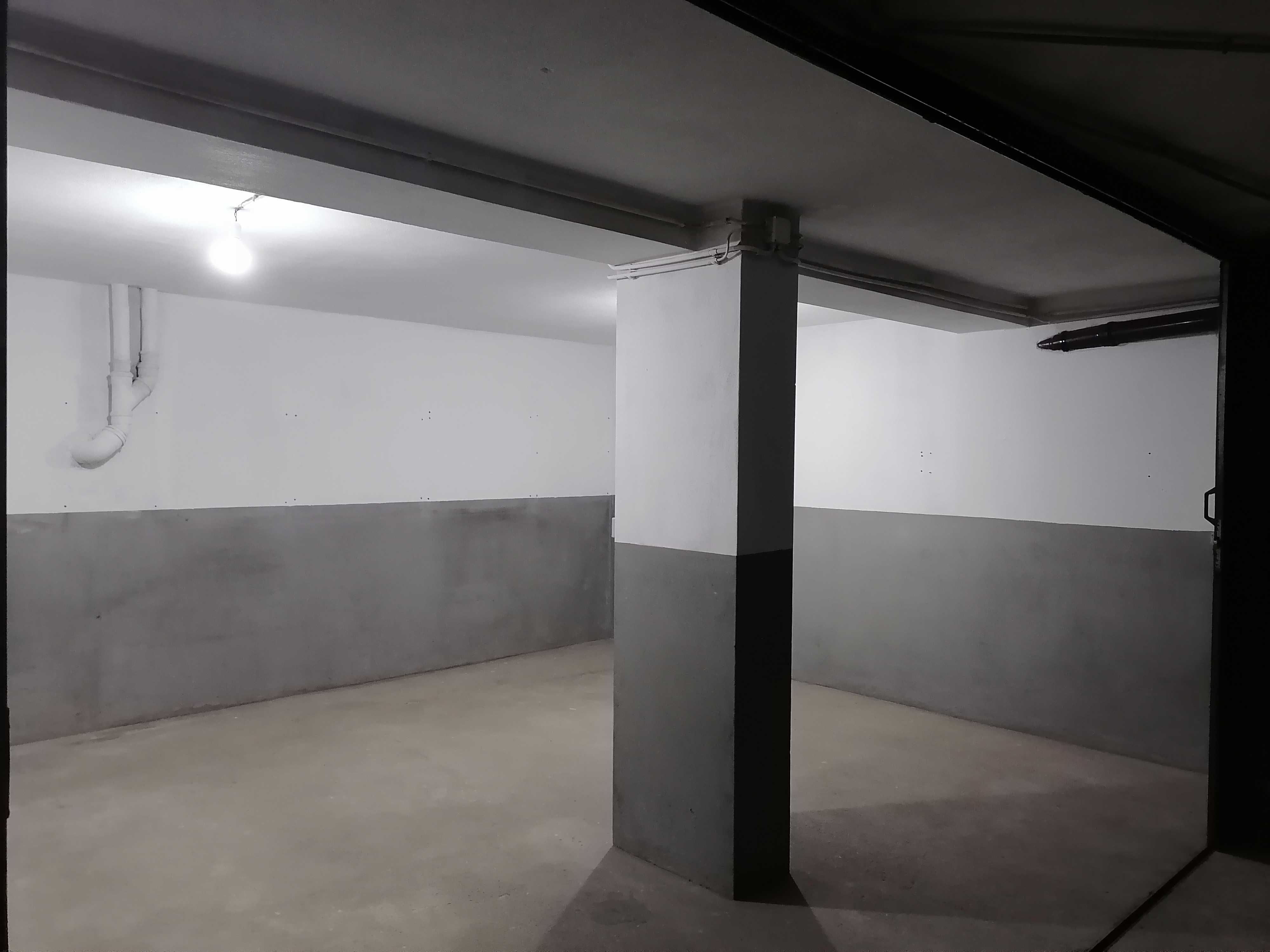 Garagem dupla fechada  box armazém devesas coimbrões Gaia