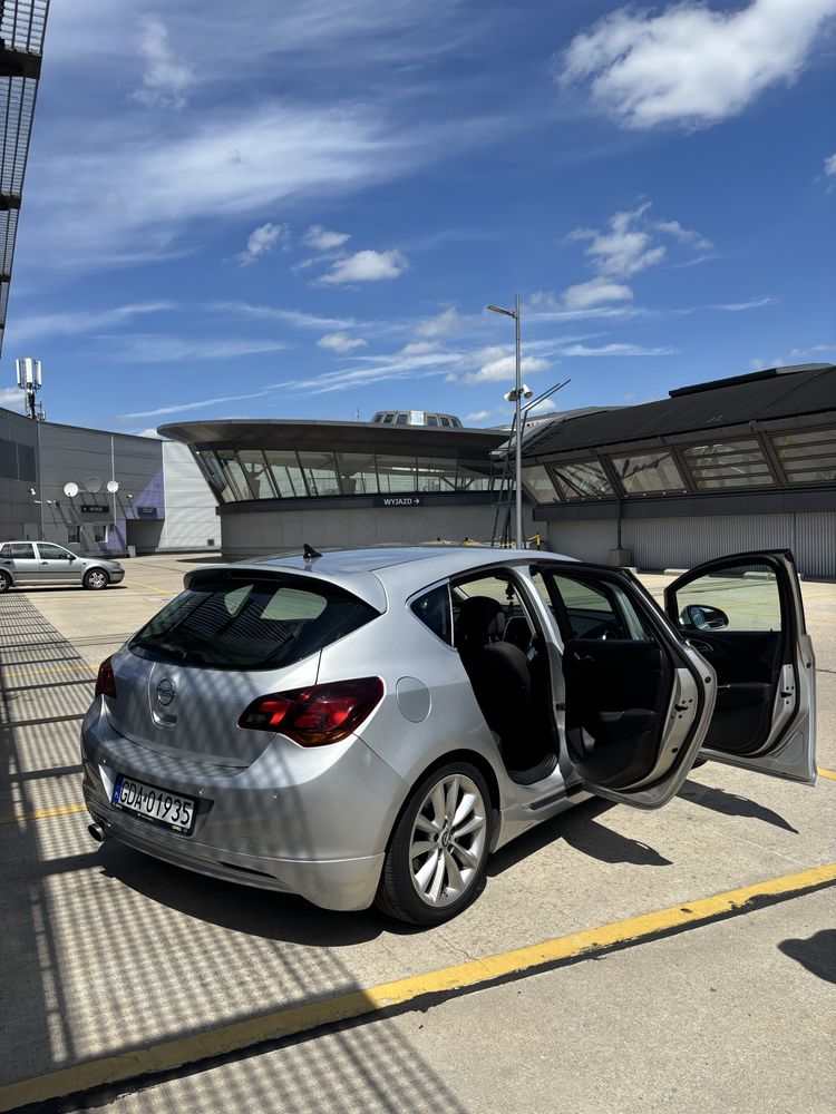 Opel astra J 1,7 cdti OPC line