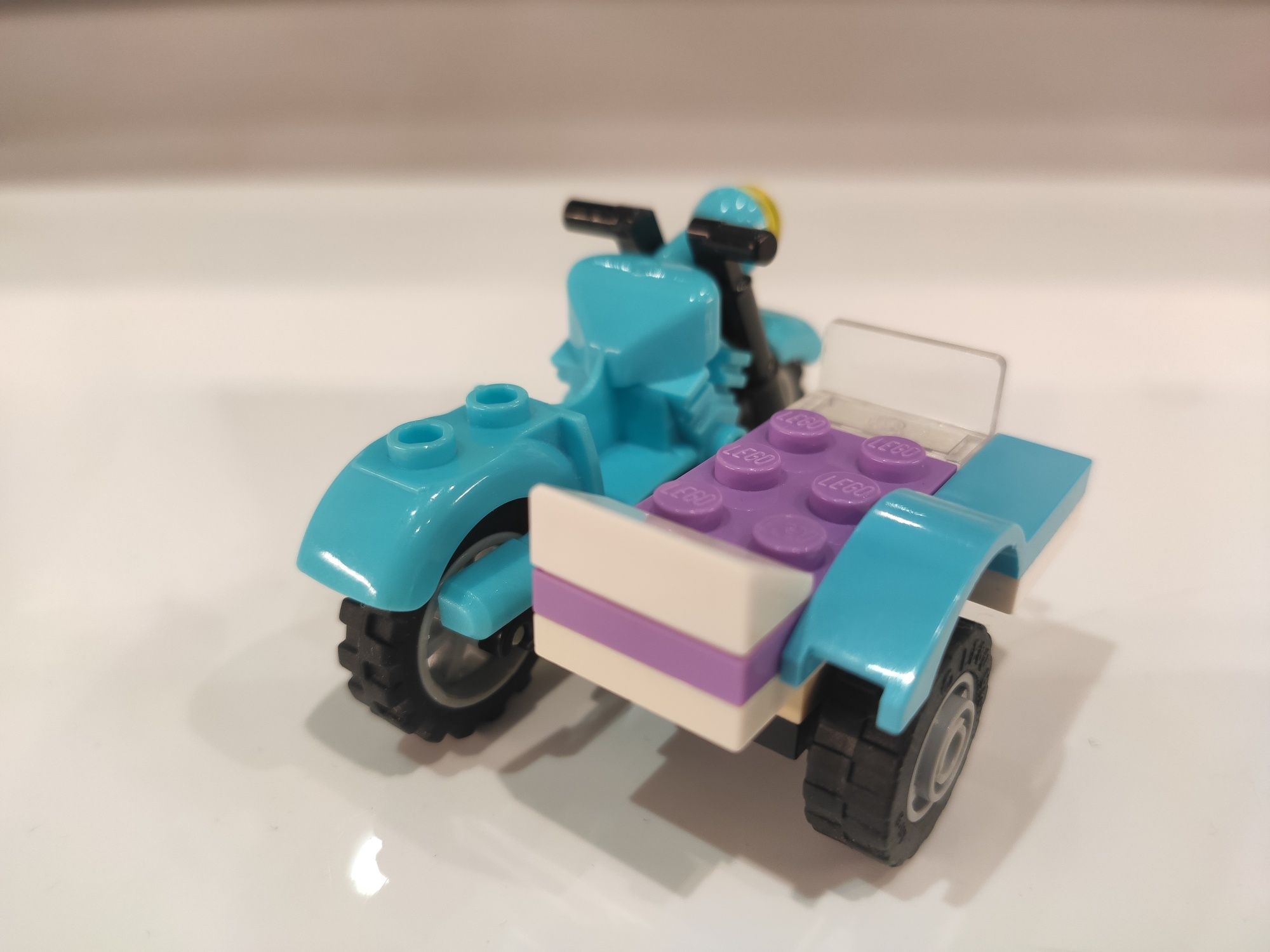 Lego 85983c01 motocykl z przyczepką medium azure