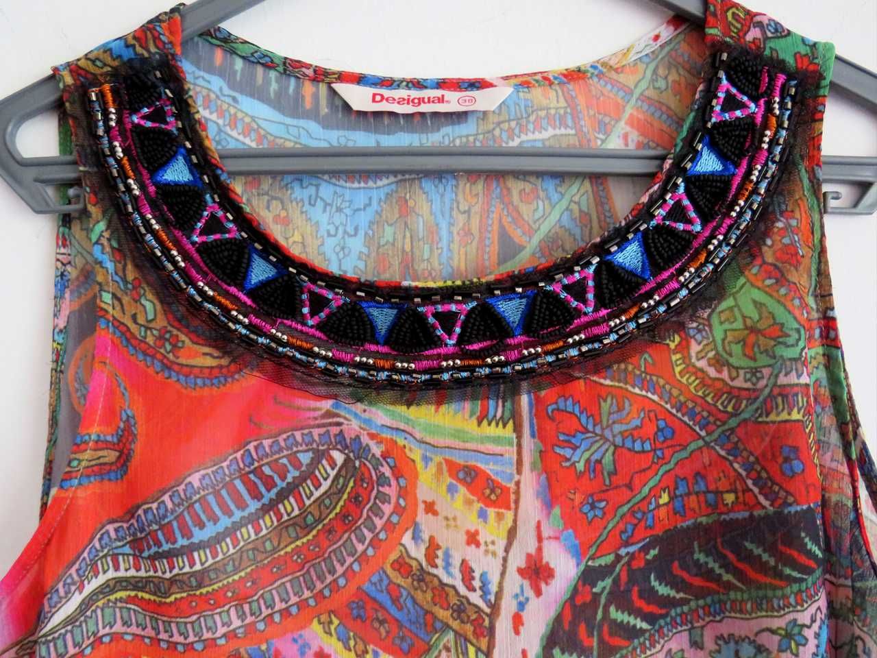 Blusa sem mangas Desigual Original – Colorido e Leve