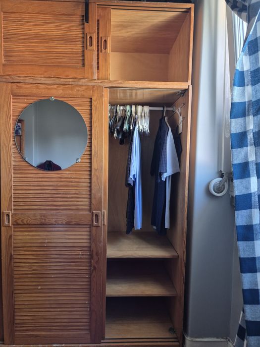 Roupeiro de quarto em pinho 170x210x60210x