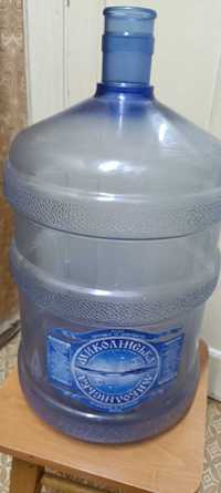 Бутыли для питьевой  воды 20 л  , 6 штук , фирменные,  б/у самовывоз