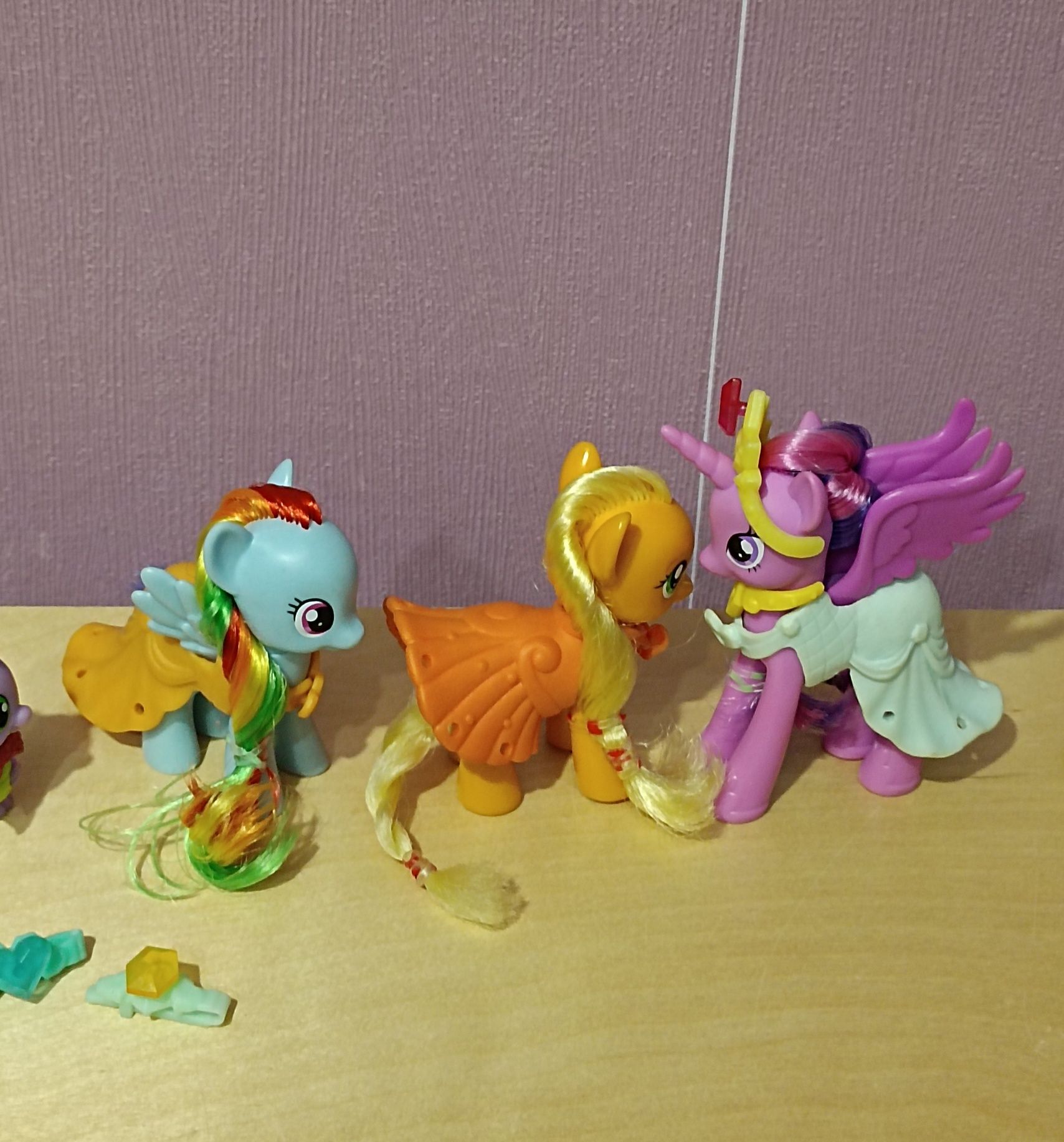 Zestaw MLP Mane 6 Królewski Pojazd Spike akcesoria G4 Hasbro figurka