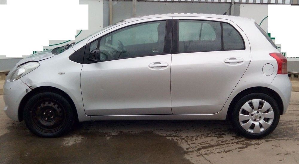 Toyota Yaris 1.3 VVT-i de 2006 disponível para peças