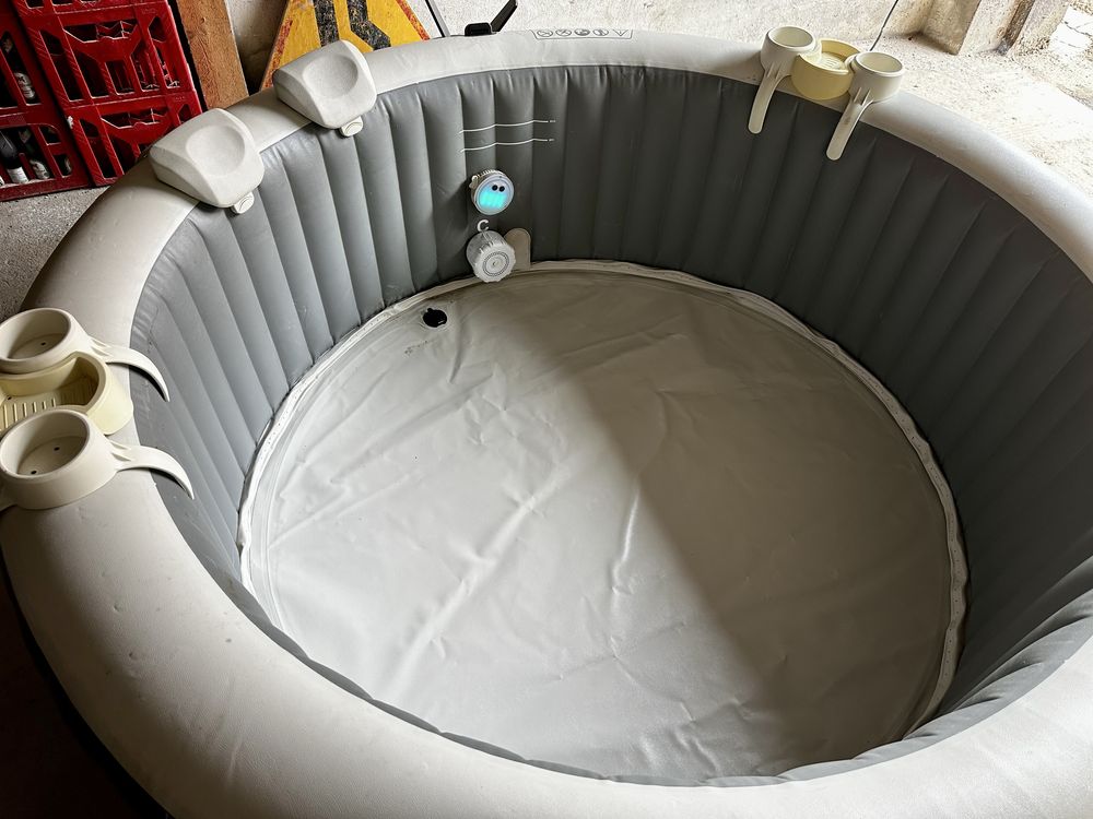 Jacuzzi dmuchane INTEX Pure SPA Greywood Deluxe dla 6 osób - uzywane