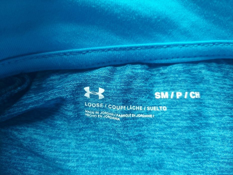 Кофта футболка фірми Under Armour оригінал 

Розмір по бірці: S

Детал