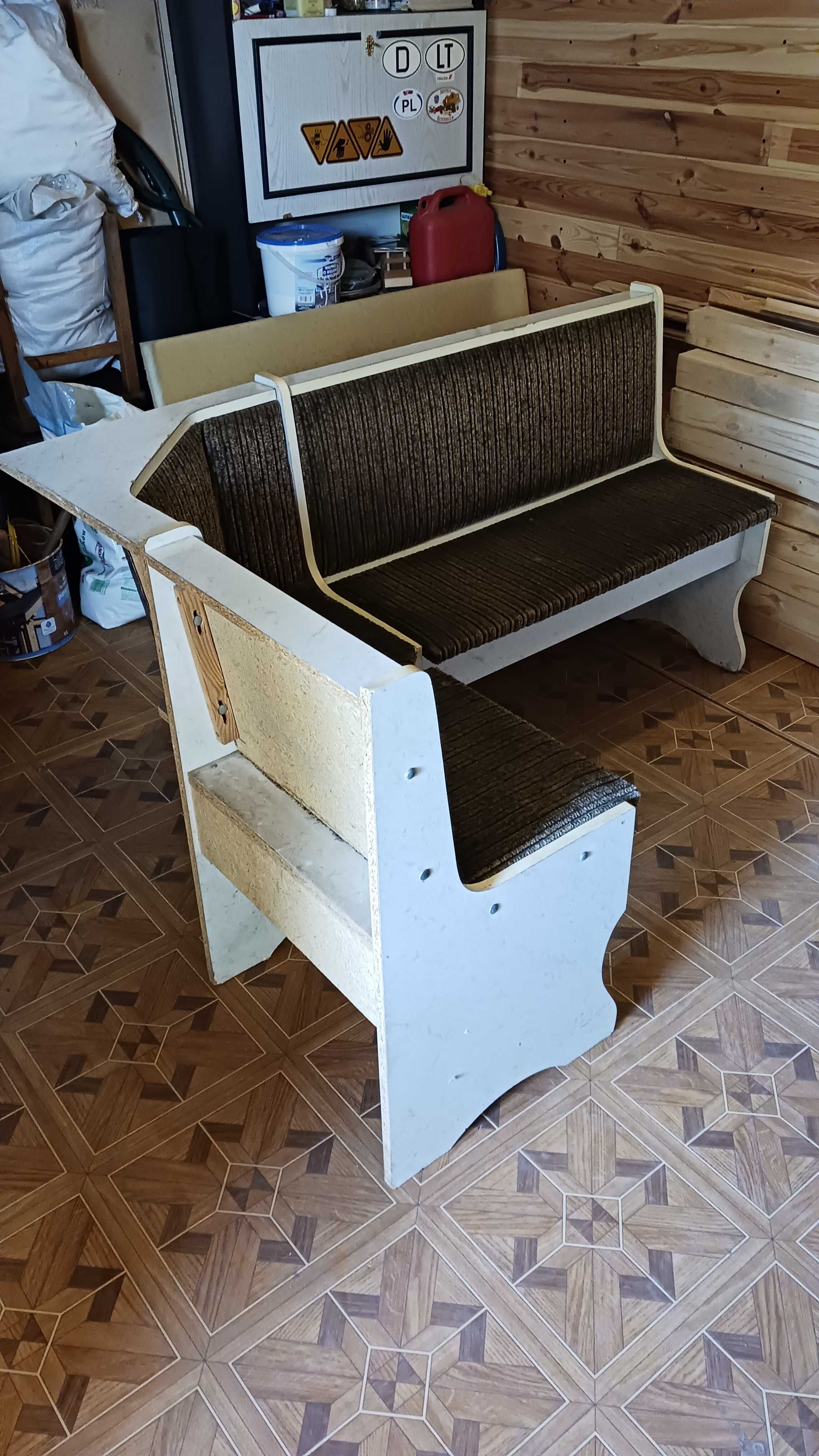 Naroznik kuchenny, otwierane siedziska