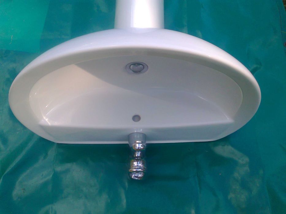 Umywalka włoska Pozzi Ginori ,z baterią Oras Venda