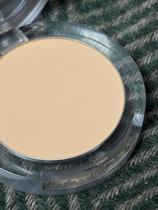 PÜR Puder mineralny z SPF 15 do makijażu