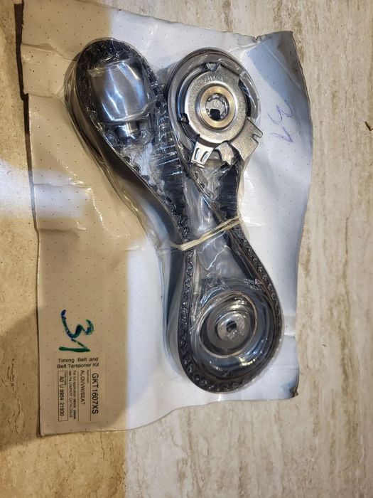 Rozrząd kpl. (pasek + rolki AUDI A3, A4 B7, A6 C6; CHRYSLER SEBRING; DODGE AVENGER, CALIBER, JOURNEY; JEEP COMPASS, PATRIOT; MITSUBISHI GRANDIS, LANCER VIII 2.0D/2.2D/3.0 02.03-