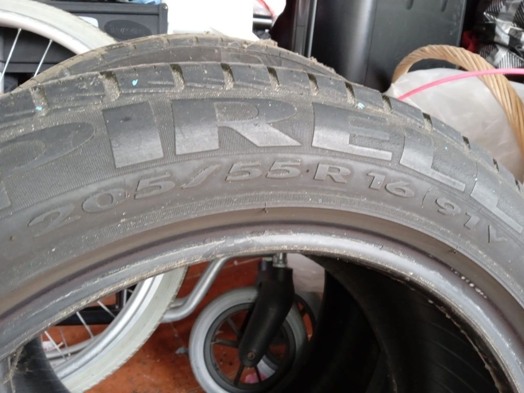 Vendo pneus Pirelli