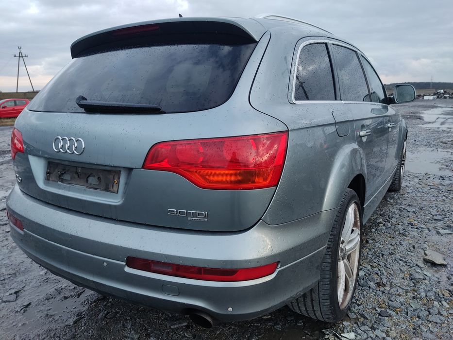 Karoseria Audi Q7 LY7E S-Line Maska Zderzak Błotnik Drzwi Klapa Zielon