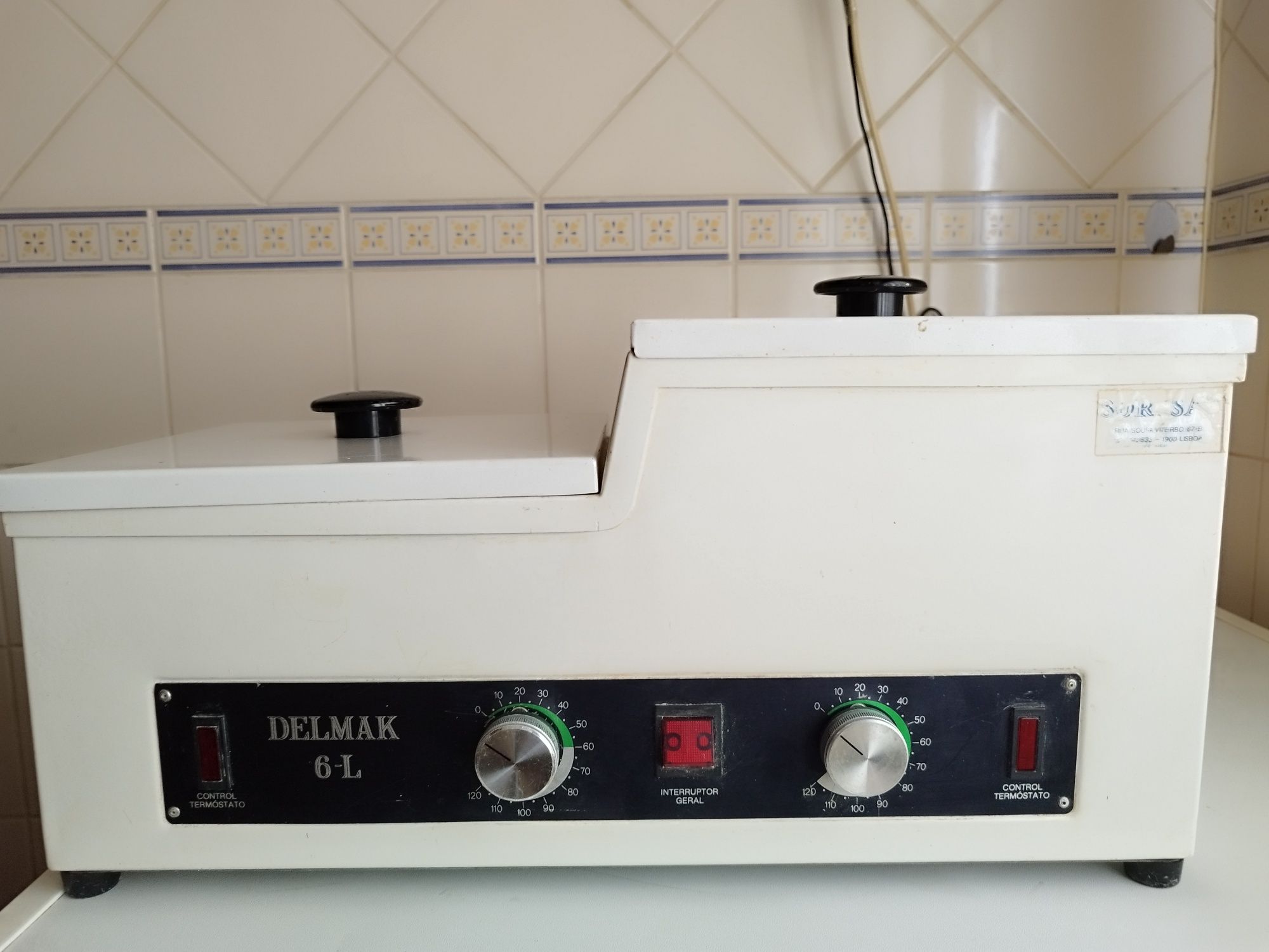 Máquina de cera quente 6lts Delmark com recargas de cera