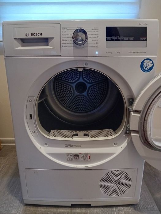 Сушильна машина Bosch WTN86201. Тепловий насос. 8 кг