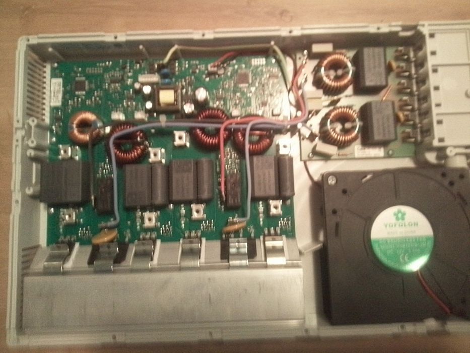 Moduł do płyty indukcyjnej Amica [USZKODZONY/ NA CZĘŚCI]