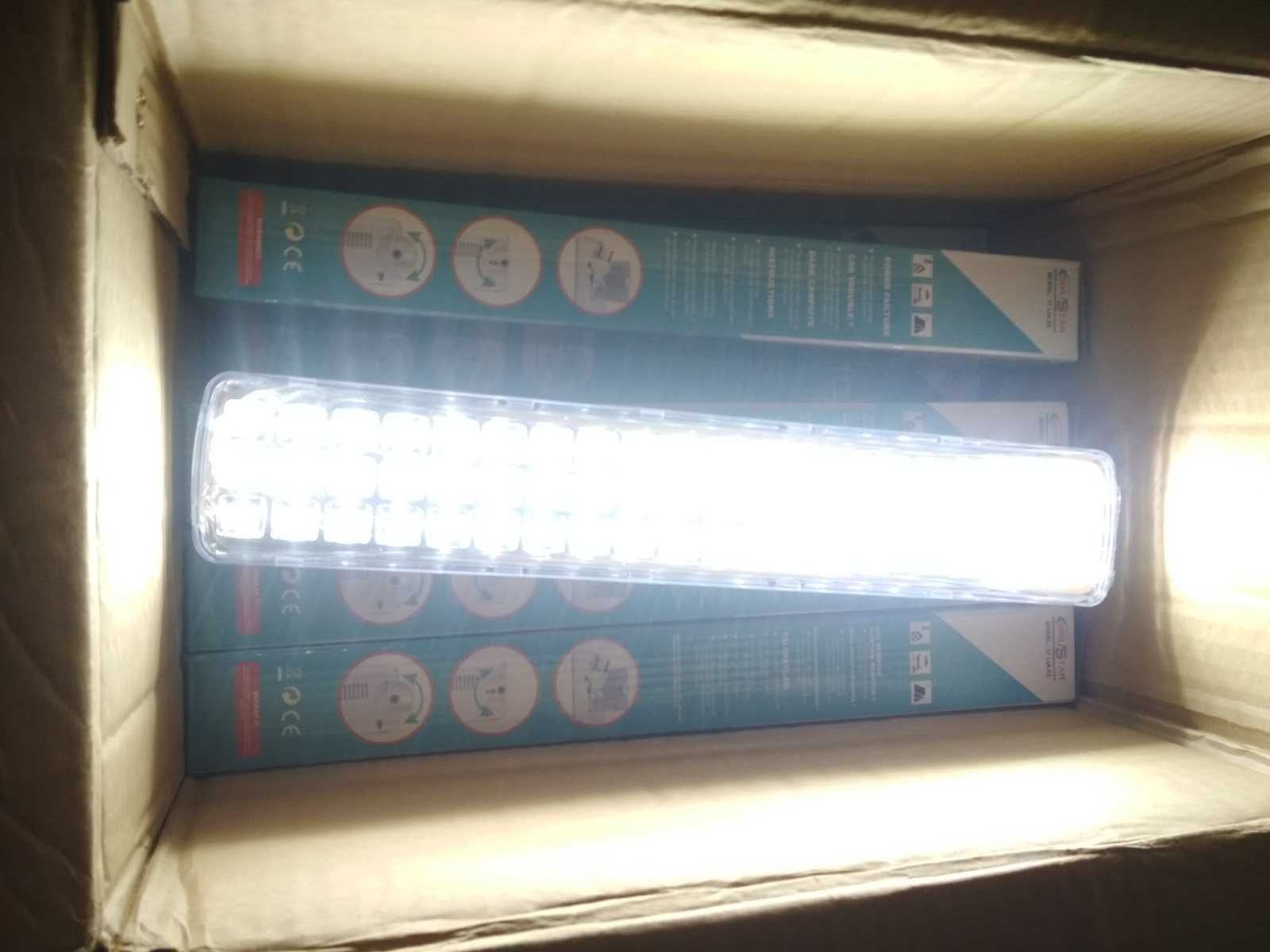Светодиодная лампа с аккумулятором 60 LED , аварийный фонарь
