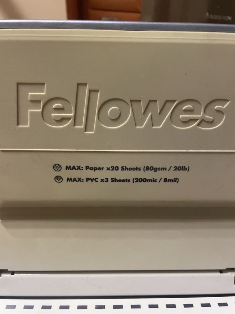 Біндер Fellowes Quasar 500 A4