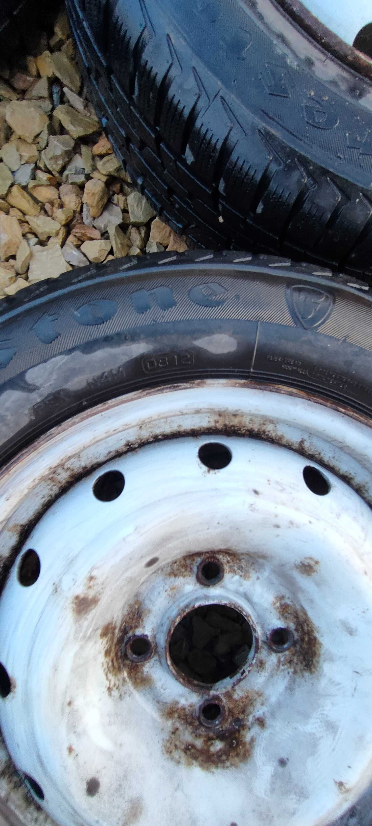 Komplet felg 4x108 r14 + kołpaki Peugoet