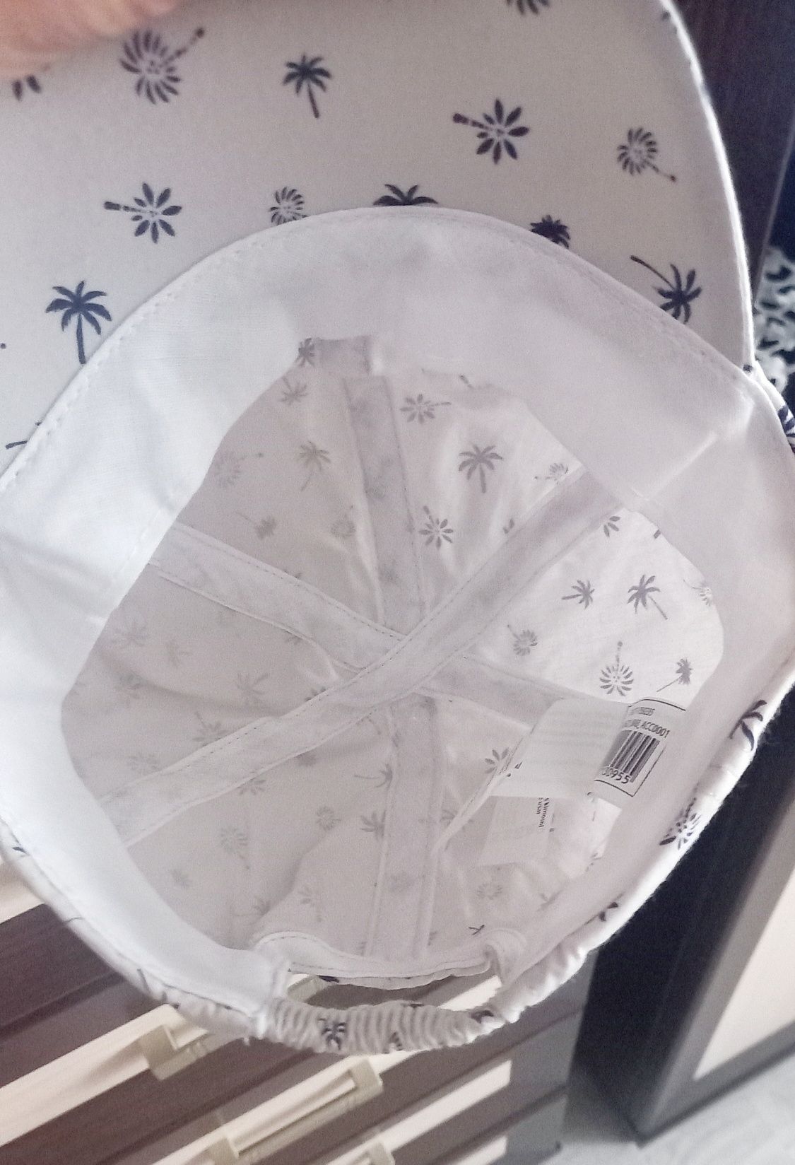 Czapka chłopięca z daszkiem 9-12 miesięcy