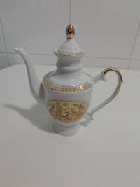 Bule miniatura em porcelana de Limoges