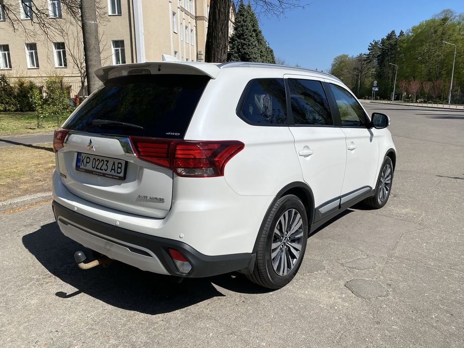 Mitsubishi Outlander 2019