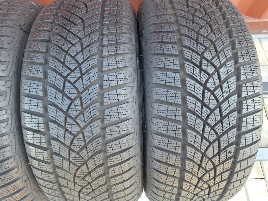 225/50/17 Goodyear Opony Zimowe 4szt 8mmQuatroSiedlce 2021R