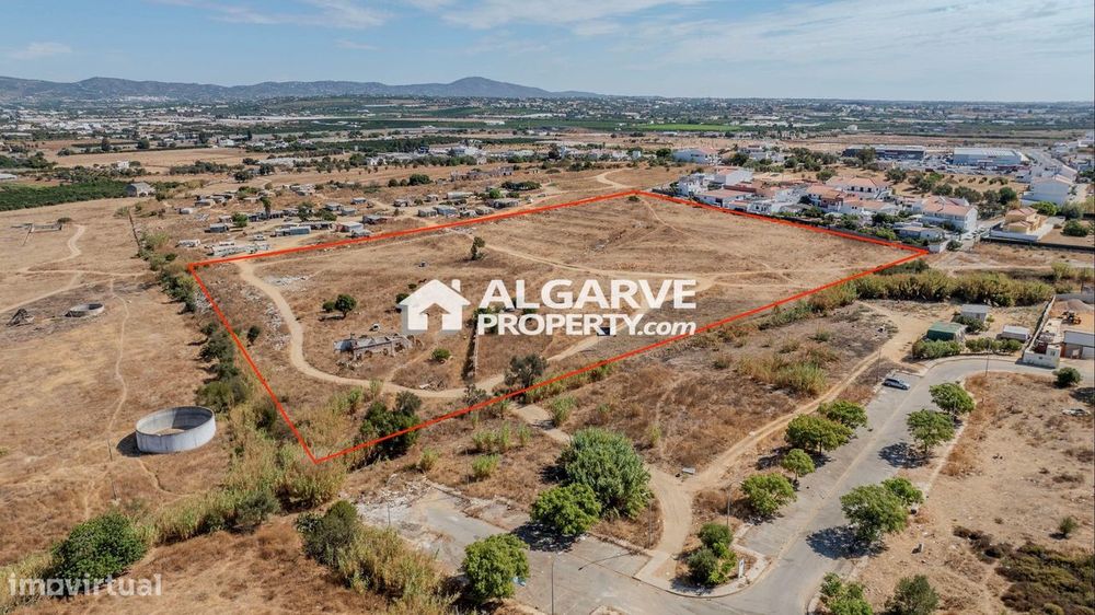 Terreno Exclusivo em Faro com 31.000 m² e Viabilidade de Construção
