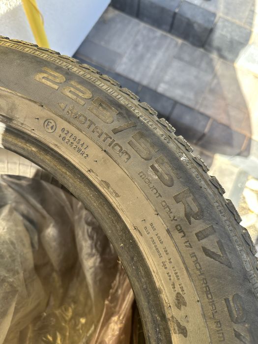 225/55/17 nokian zimowe