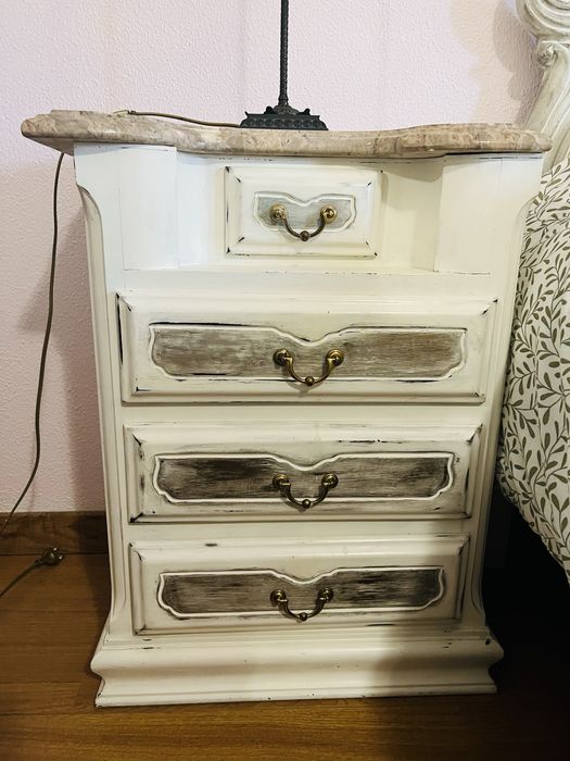 Mobília completa em cerejeira para quarto