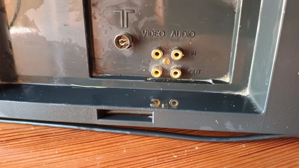 Телевизор JVC 21''