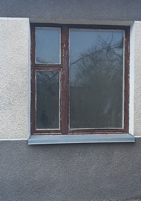 Вікна дерев'яні з рамою