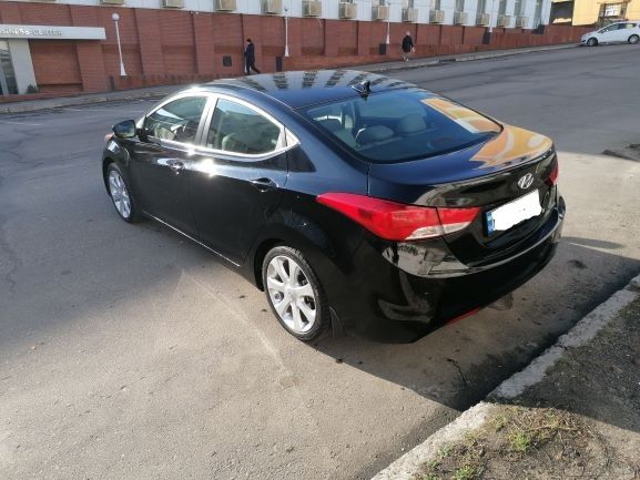 Hyundai Elantra GLS 2011 1.8