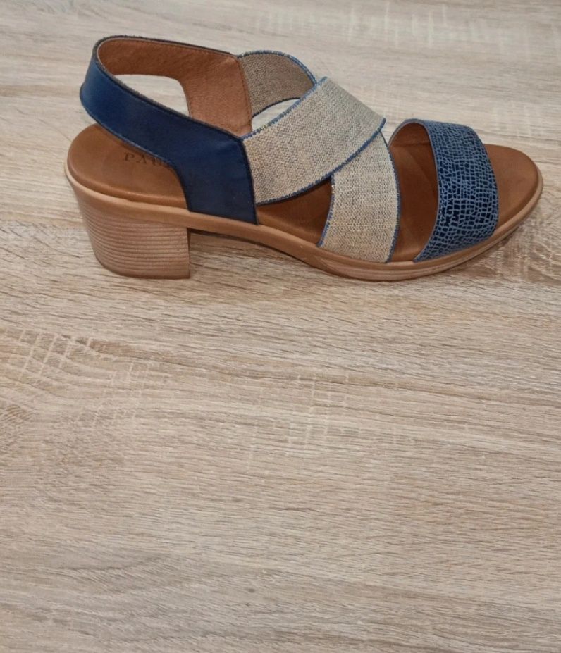 Sandálias azul & dourado Paula Urban