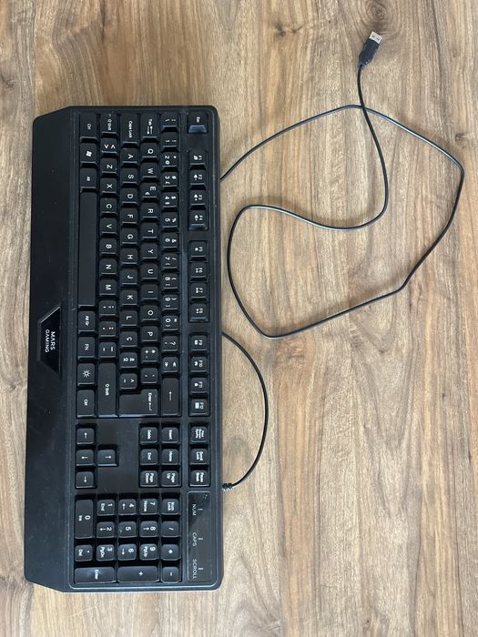 Teclado Gaming com LED