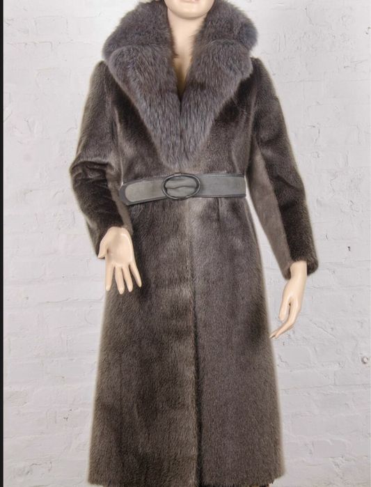 Casaco de pele de Foca/ Fur coat