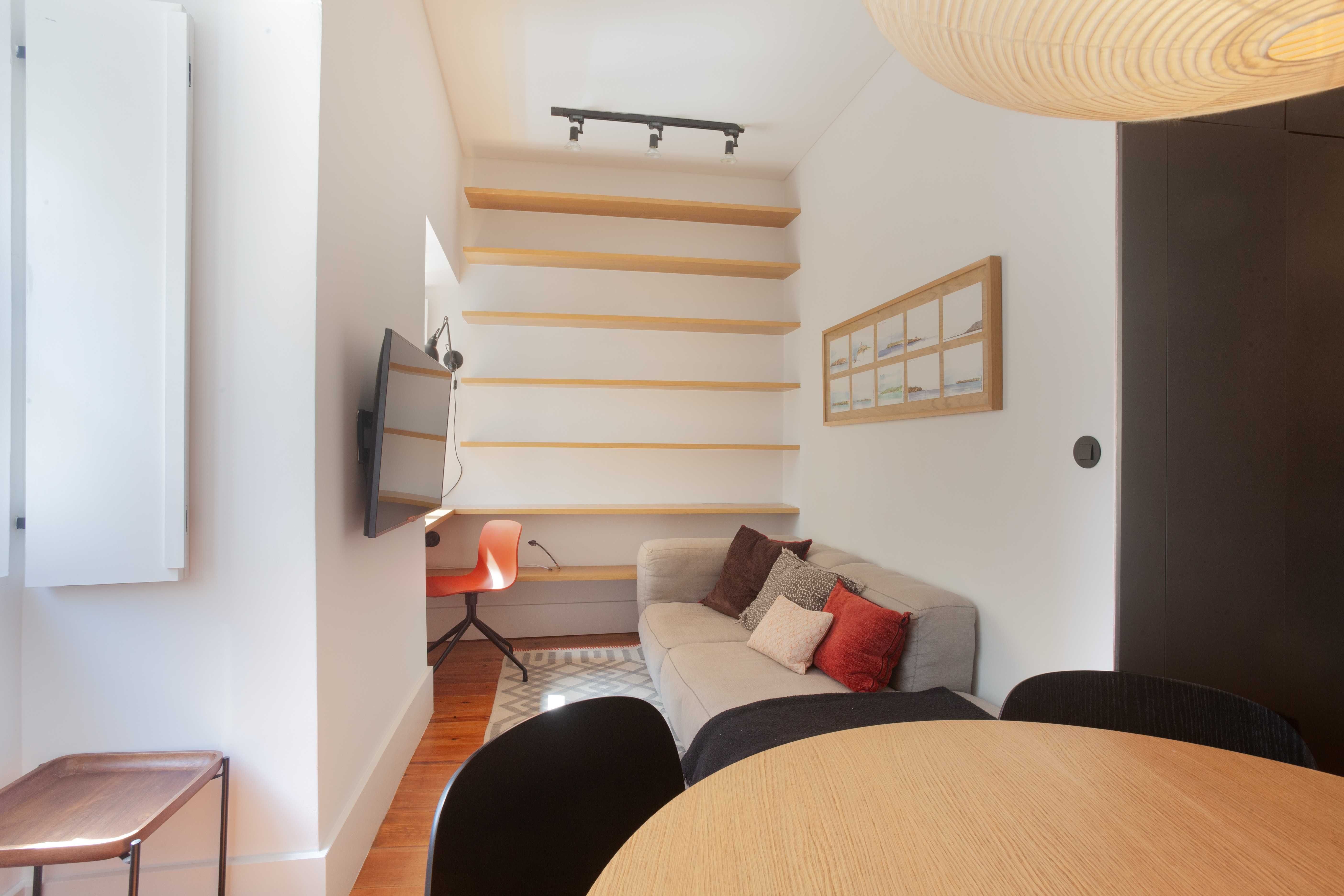 T1 Remodelado por Arquiteto na Rua do Olival – Mobilado e Equipado
