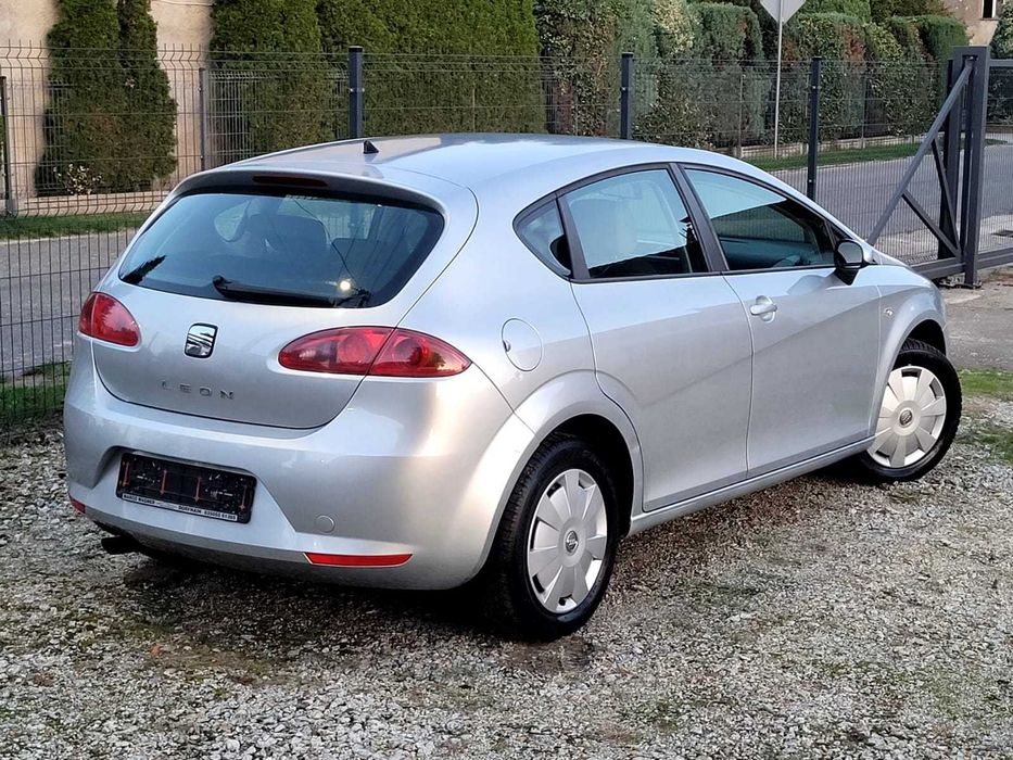 SEAT LEON 1.6benzyna  B.dobry stan