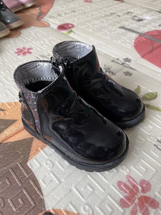 Черевички доя дівчинки 20-21р