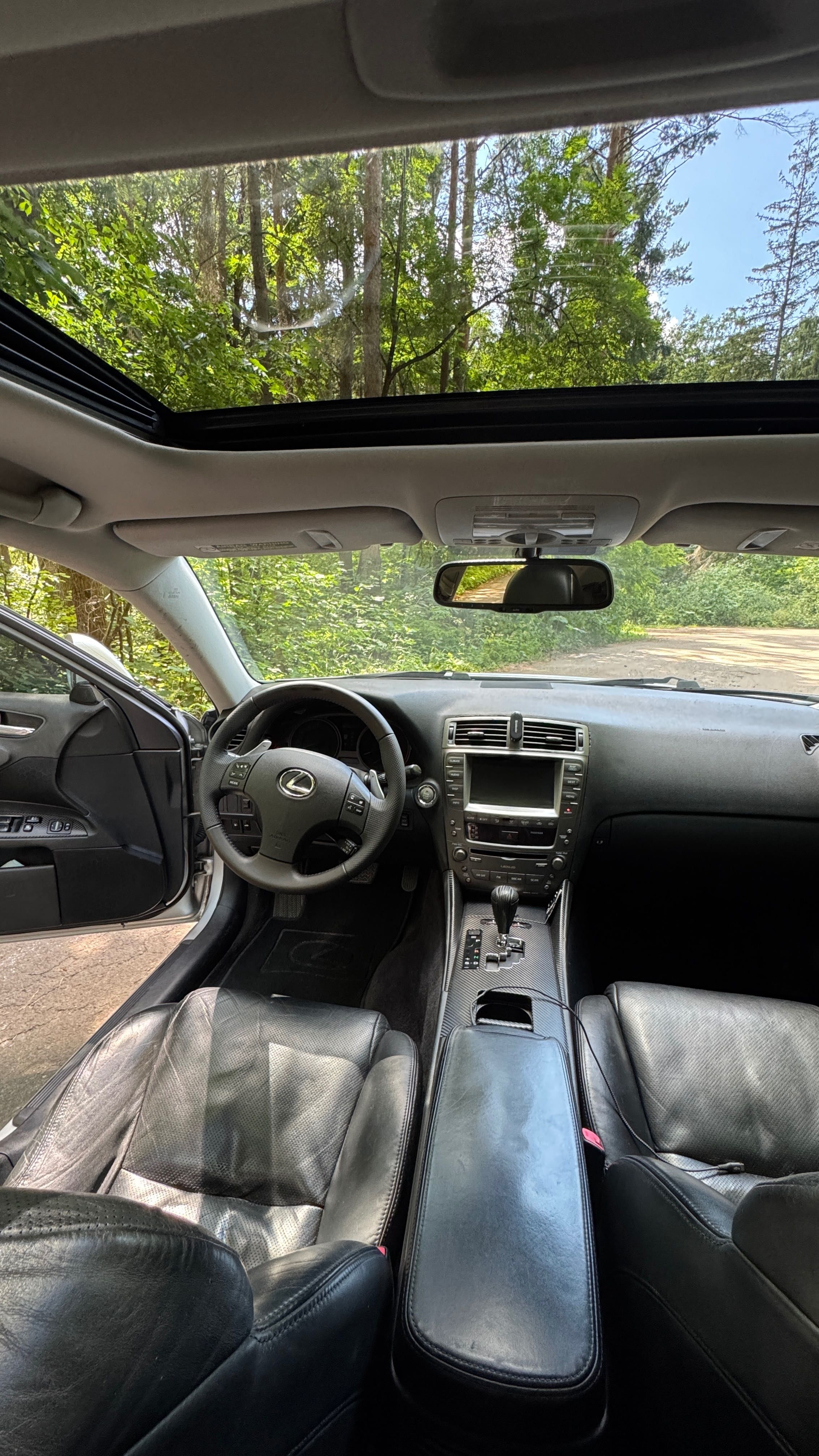 Продам Lexus is 250 awd 2007