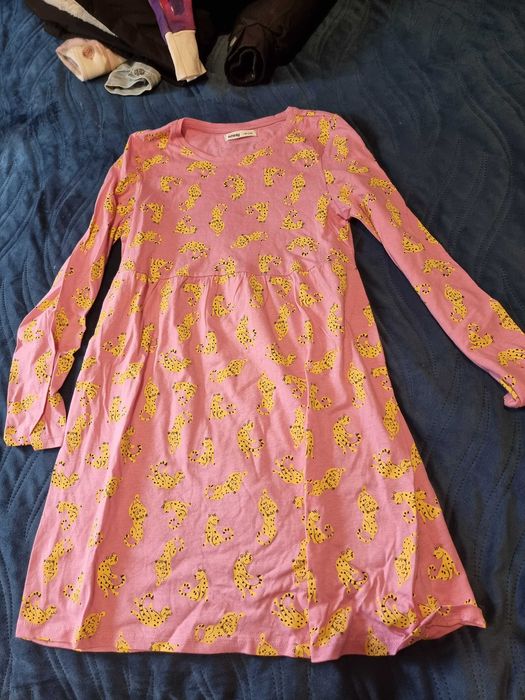 Sukienka dresowa dla dziewczynki 140