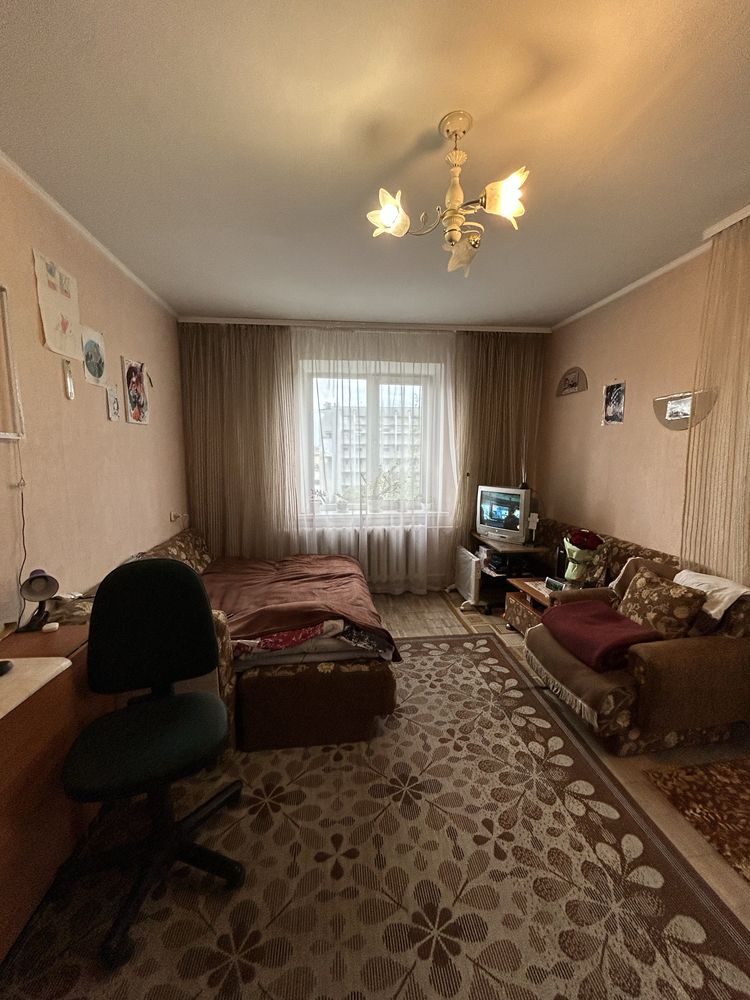 Продам 1к квартиру . Виставка . Проспект миру 60/3 .