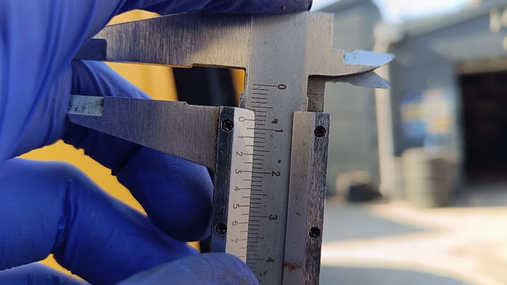 2 x Bridgestone Blizzak 255/50/19 103T 2023