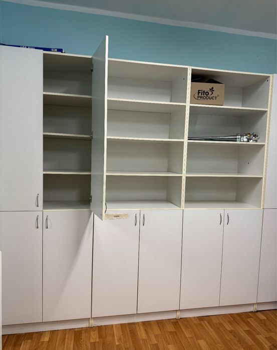 Продаж меблі, оргтехніки