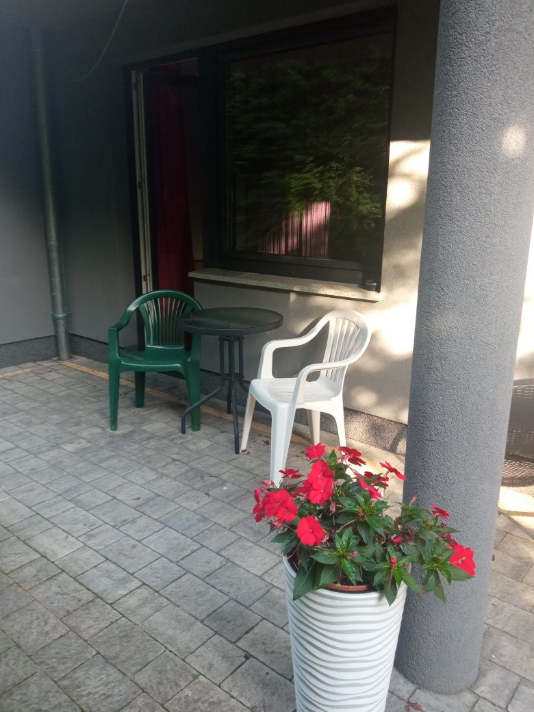 Wolne pokoje z łazienkami  dla pracowników firm.
