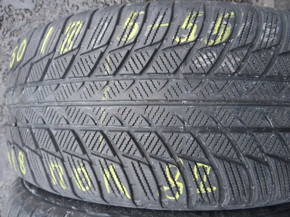 225/50 R18 RSC 95H Bridgestone BlizzakLm001 зима 2штуки