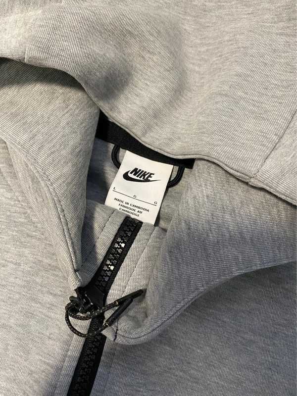 Szara zip bluza Nike Tech Flecce - Size L