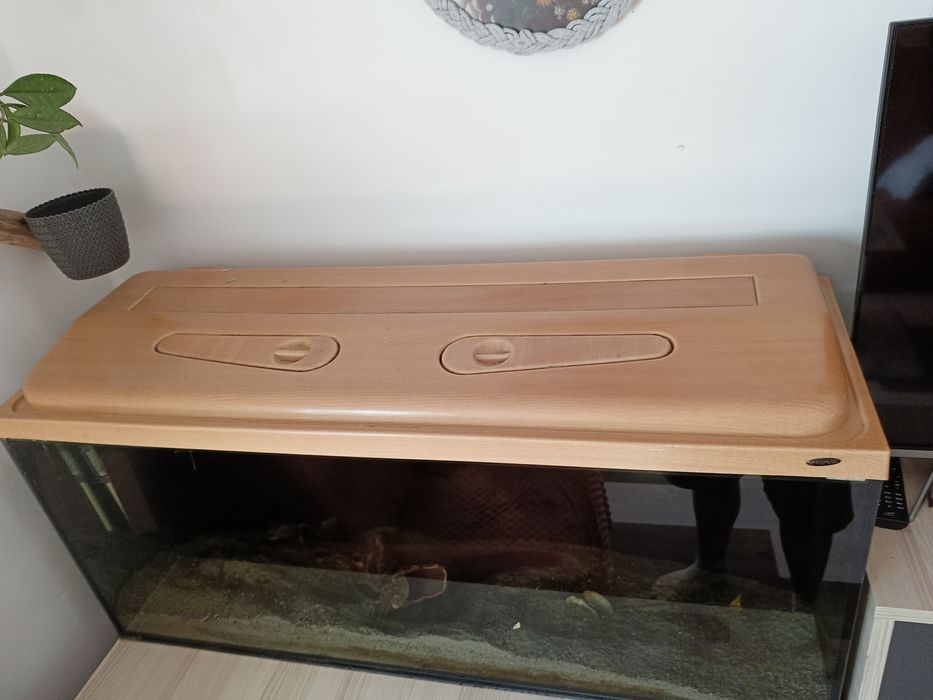 Sprzedam akwarium 240 L
