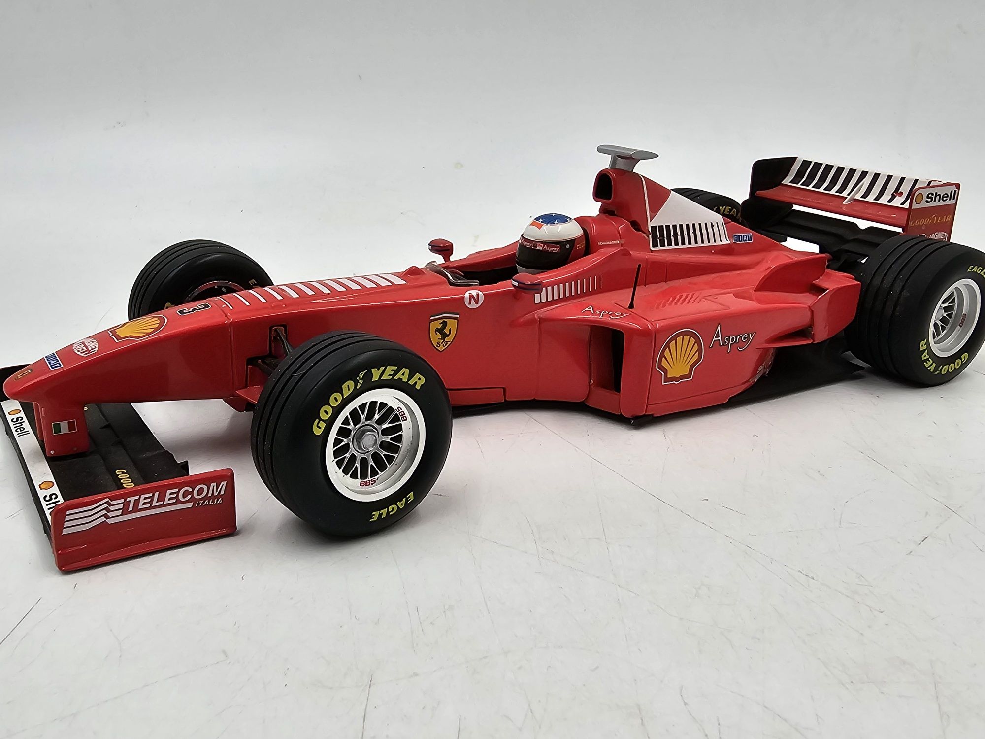 Ferrari  f1 f300 z roku 1998 minichams w skali 1:18