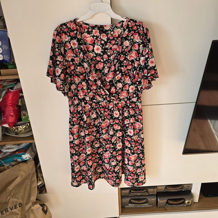 Letnia sukienka asos 44 xxl krótki rękaw kwiaty print