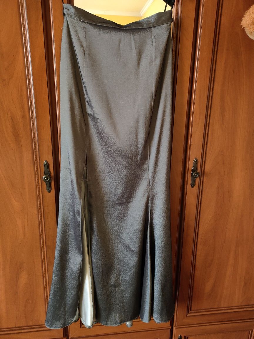 Piękna długa spódnica z gorsetem, rozmiar 36